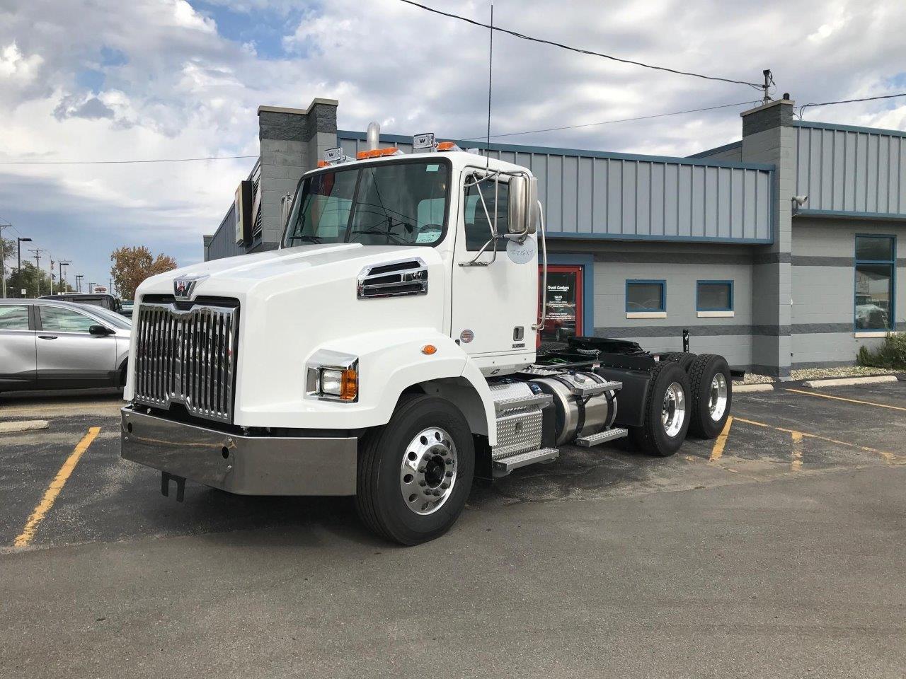 freightliner truck center troy il Janina Sloan